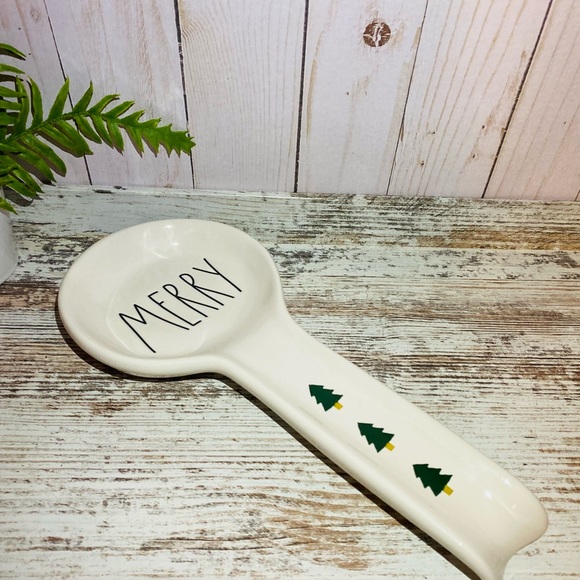 Rae Dunn MERRY kitchen spoon rest 2022 - Picture 3 of 8